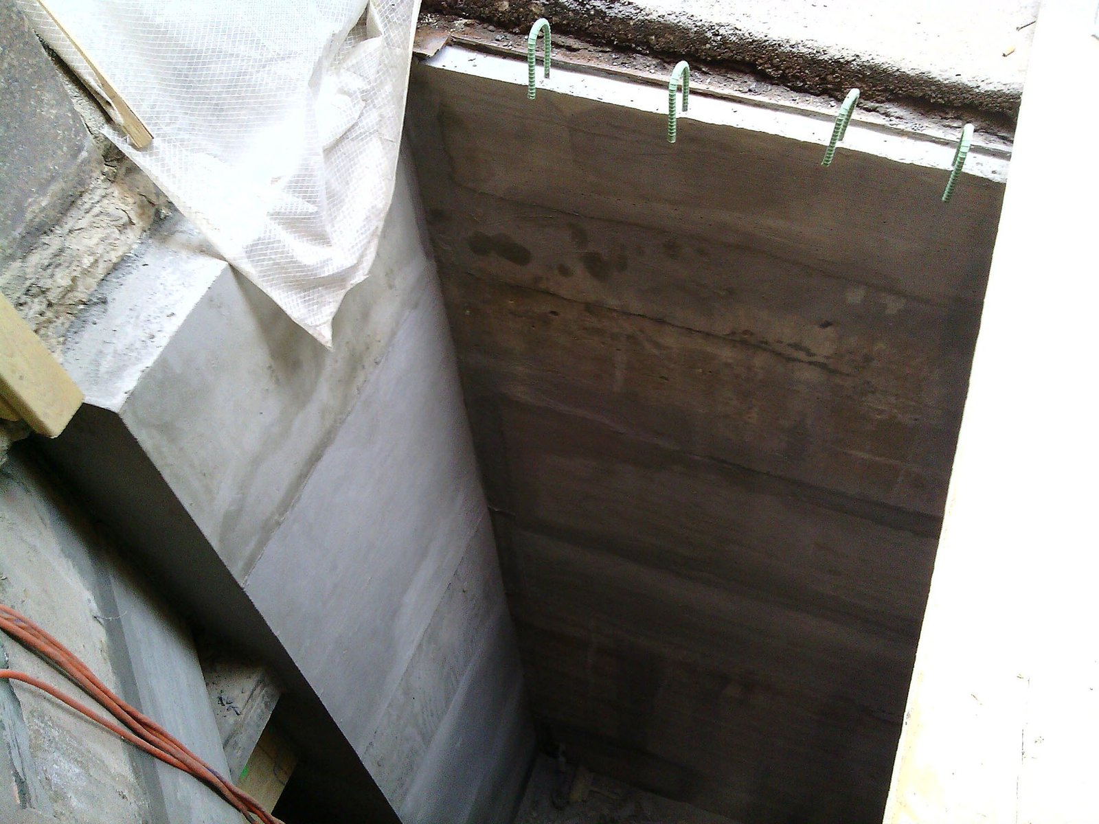 Verizon II Vault