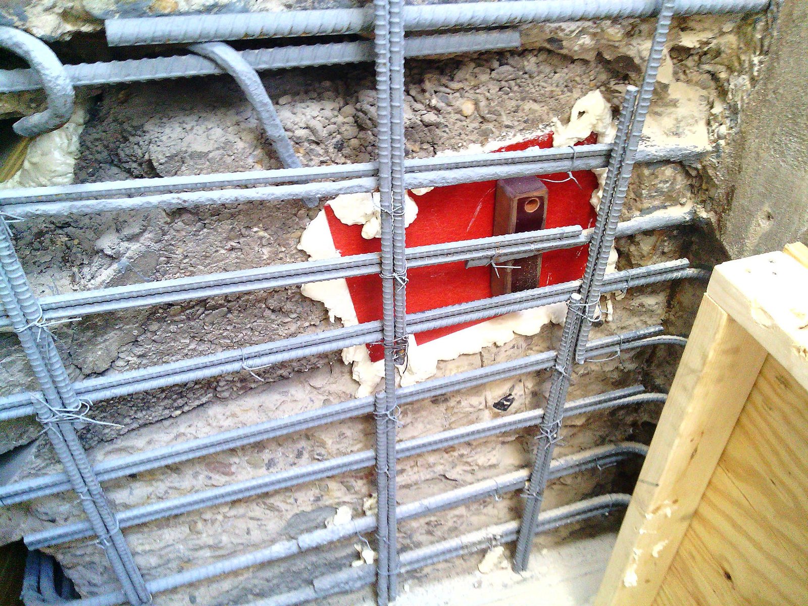 Verizon II Vault